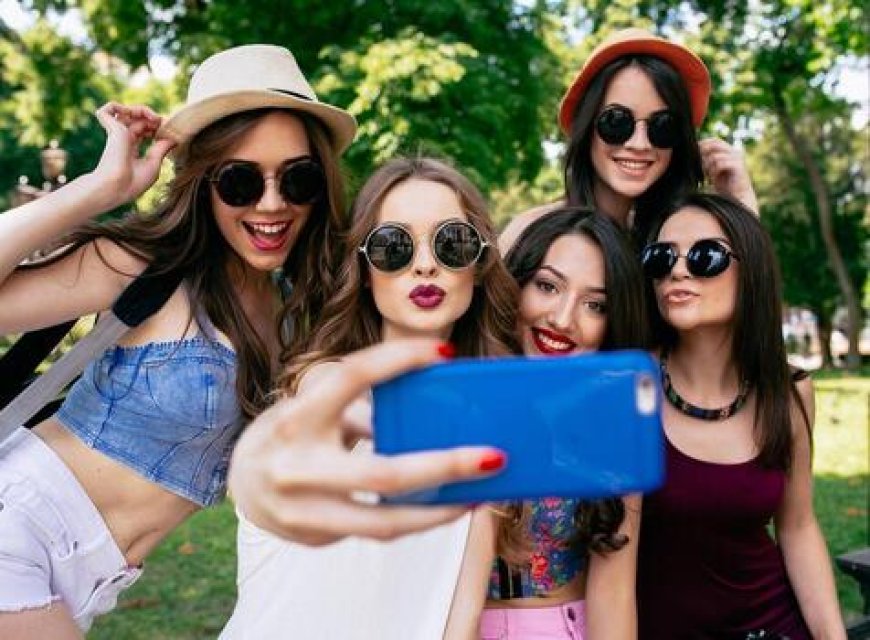 Top Friendship WhatsApp Groups to Connect with New People